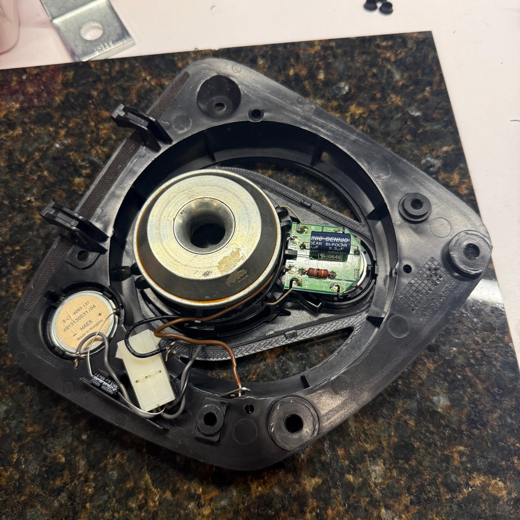Volvo S70 V70 C70 Dynaudio P3 Teardrop Speaker Adapter