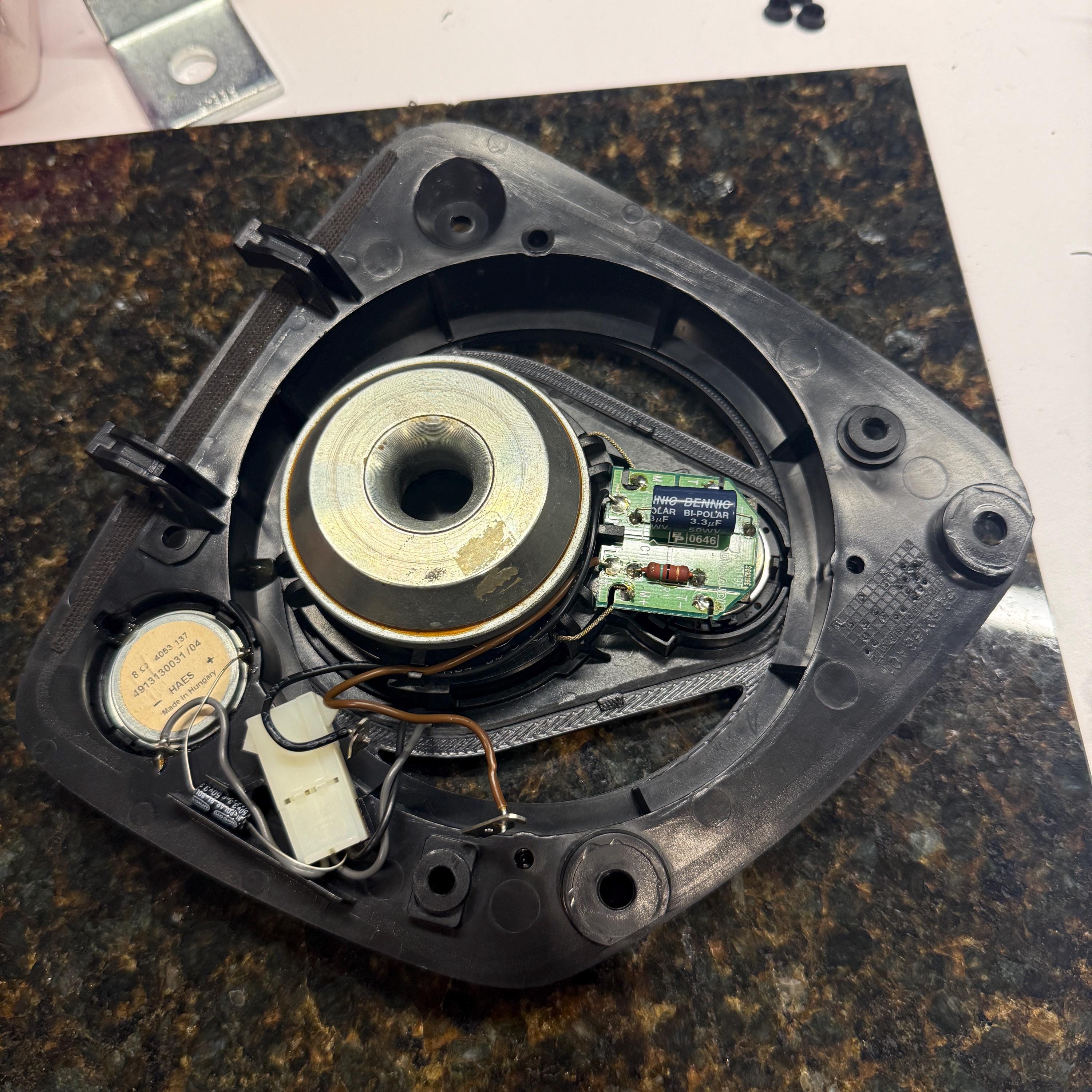 Volvo S70 V70 C70 Dynaudio P3 Teardrop Speaker Adapter