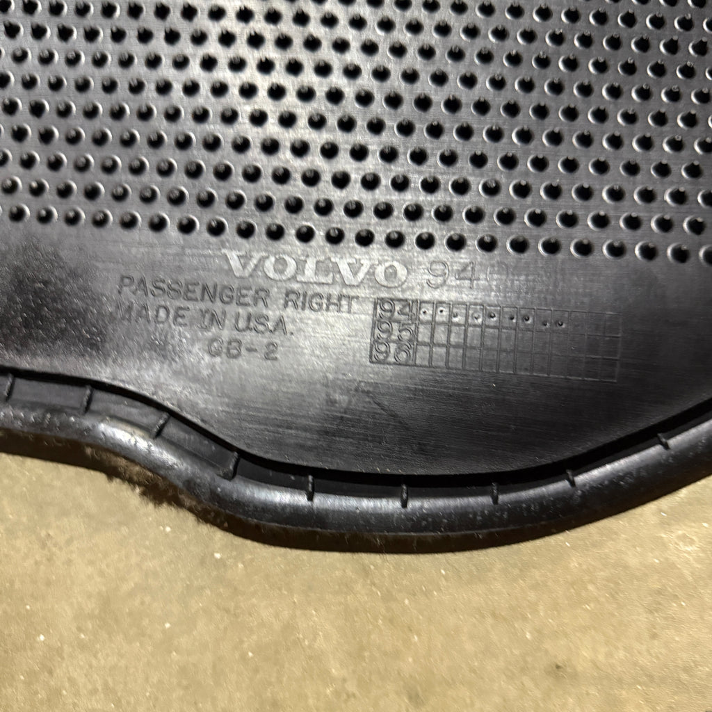 [OEM] Volvo 940 Front Passenger Carpet Mat, Grey