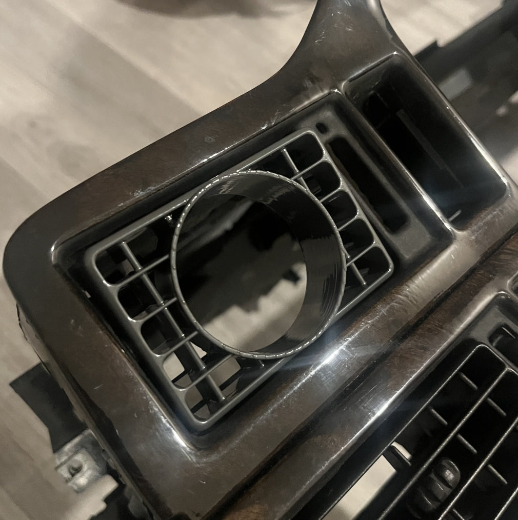 Volvo 850 Gauge Vent Mount (Digital Only)