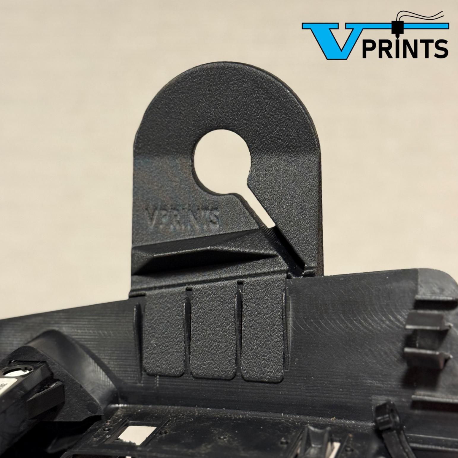 Volvo P2 Dash Mount for MagSafe Phone Charger